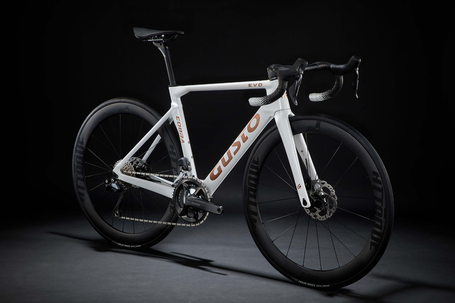 2025 GUSTO 「グスト」COBRA EVO SPORT TE 105 Di2 White