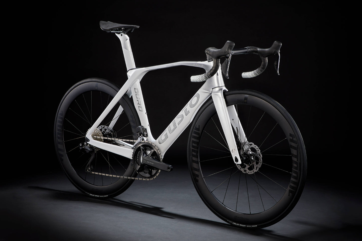 【入荷未定】2025 GUSTO 「グスト」DURO EVO SPORT TE White/Silver 105 Di2