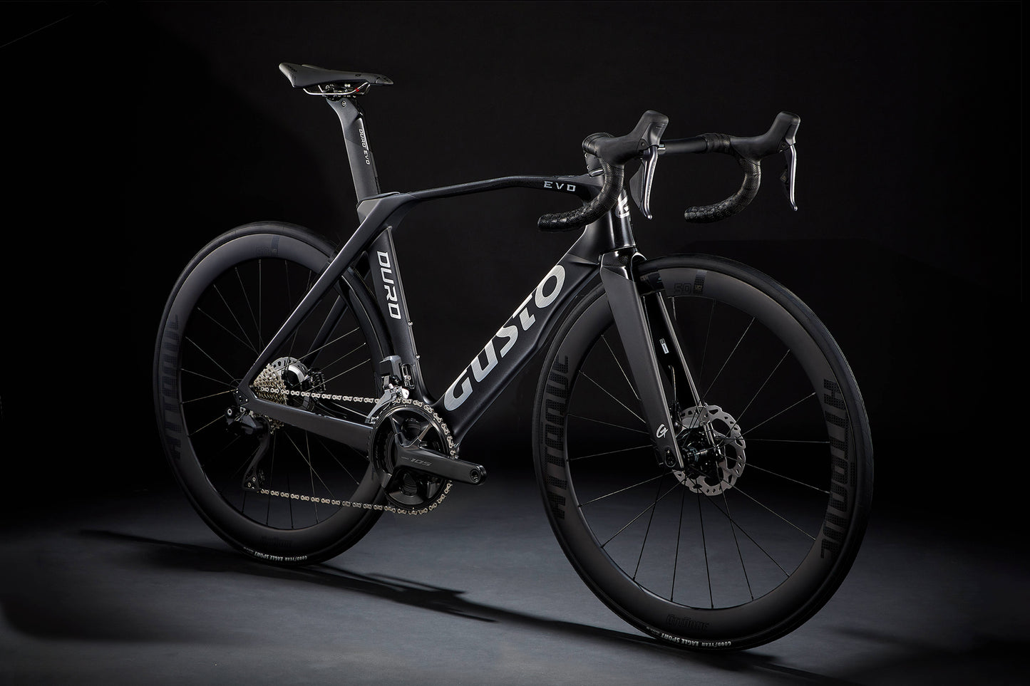 【入荷未定】2025 GUSTO 「グスト」DURO EVO SPORT TE Black/Blak 105 Di2